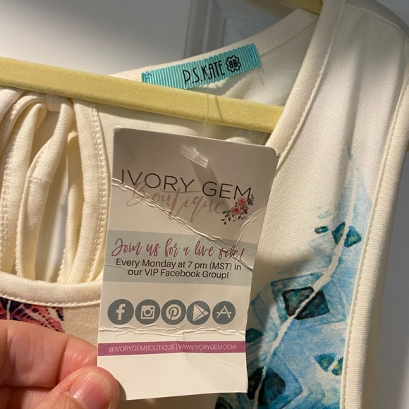 P.S. Kate Women’s Size Medium Dress with Pockets - Picture 6 of 7